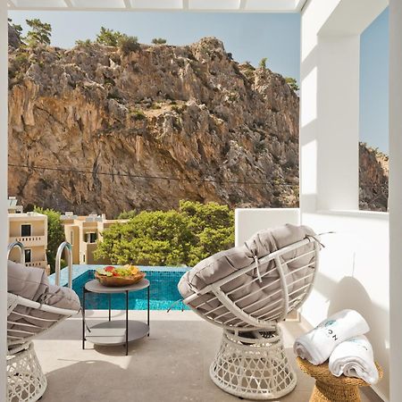 Enilion Luxury Suites Kyra Panagia Exteriör bild
