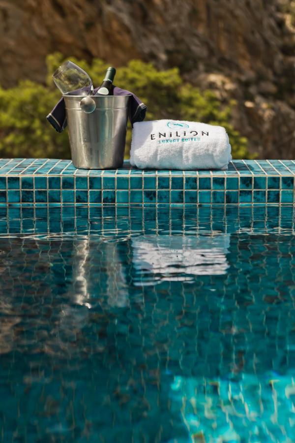 Enilion Luxury Suites Kyra Panagia Exteriör bild