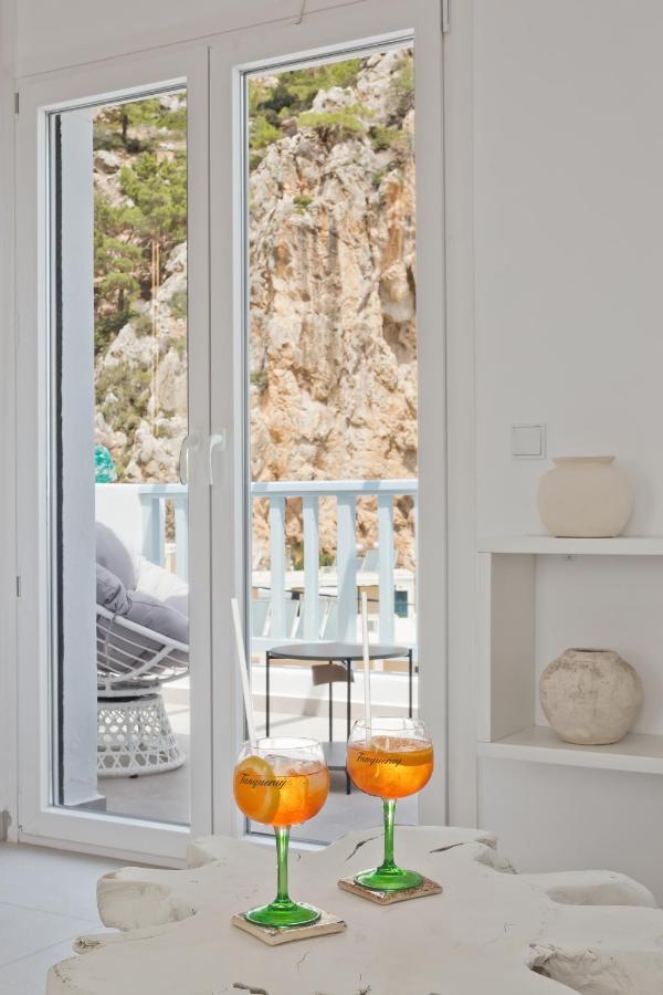 Enilion Luxury Suites Kyra Panagia Exteriör bild