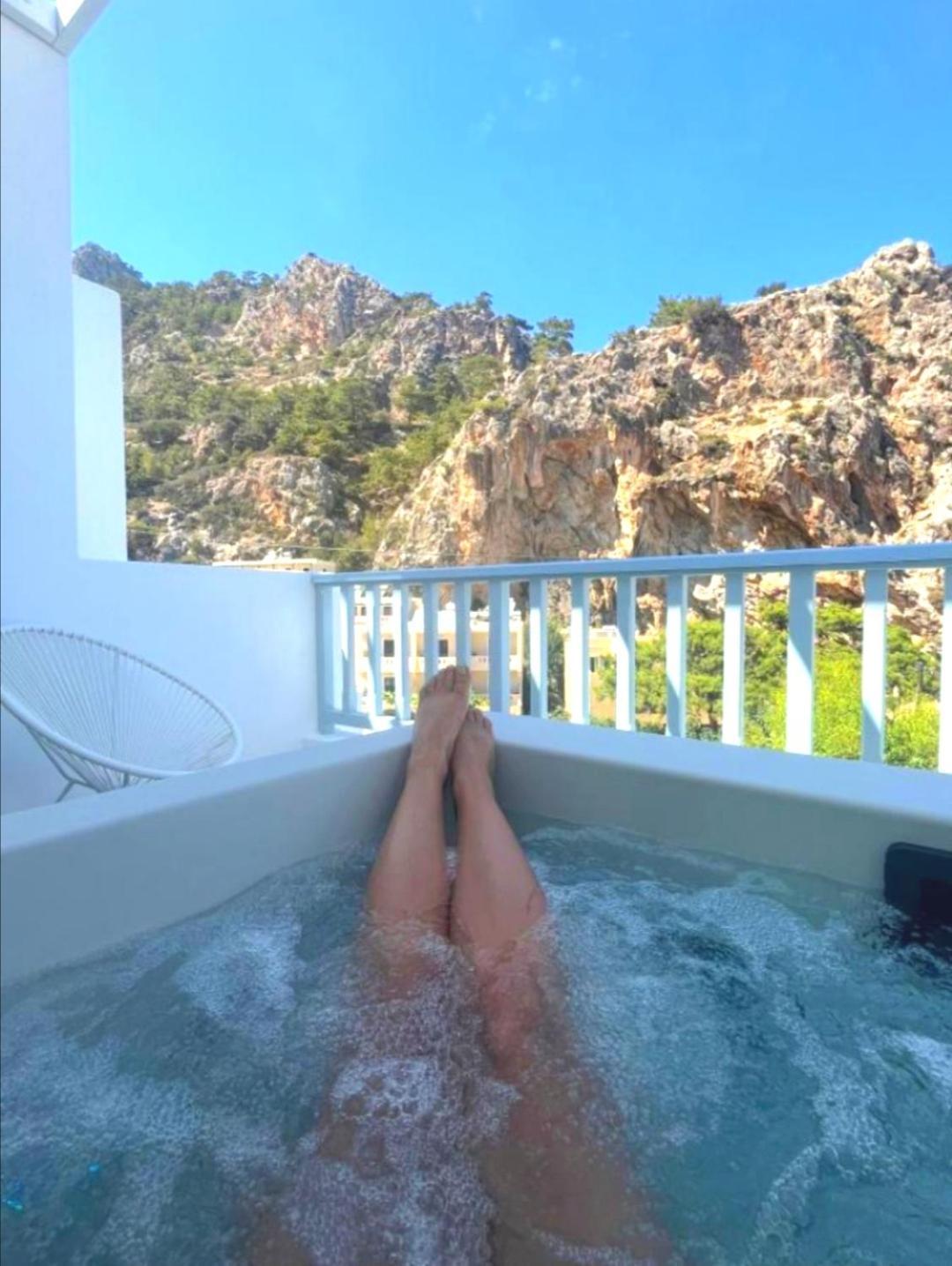 Enilion Luxury Suites Kyra Panagia Exteriör bild