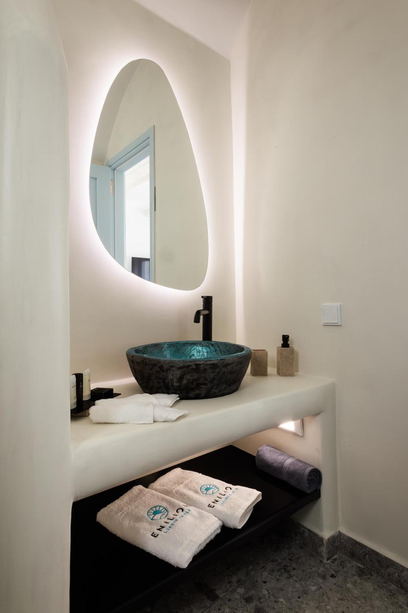 Enilion Luxury Suites Kyra Panagia Exteriör bild