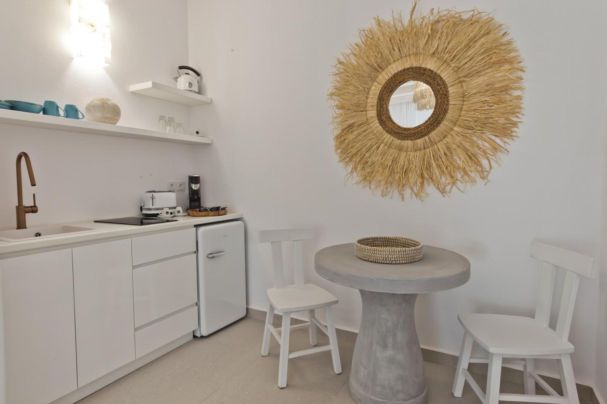 Enilion Luxury Suites Kyra Panagia Exteriör bild